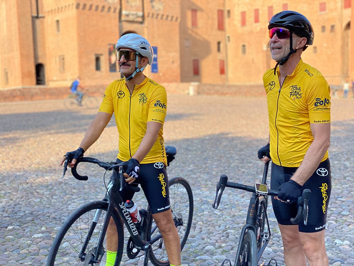 HREsplanade's tweet photo. Il 14 ed il 15 Giugno, Linus e Nicola Savino faranno tappa a #Viareggio all'@HREsplanade per il loro #TourdeFans.
Un tour di 15 tappe che porterà #Deejaychiamaitalia in giro per l'#Italia
Il 15 Giugno sintonizzatevi in diretta dalle 10 alle 12 live dall'Esplanade
@DjChiamaItalia https://t.co/jizYvxO4Ma