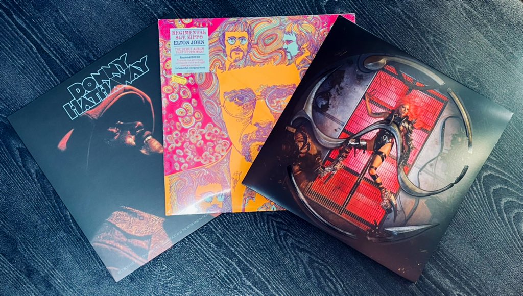 MikeC205's tweet image. 430am start for my fave day of the year #RSD21 from @PiccadillyRecs, fab morning, safe, fast and great service as always 👍 #RSD2021 #RSD21 #LadyGaga #Chromatica #Vinyl @ladygaga @eltonofficial #DonnyHathaway @RSDUK #RecordStoreDay #RecordStoreDay2021