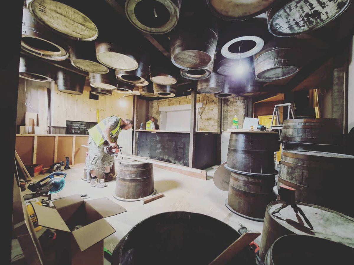 wobblyduckncl's tweet photo. The barrels are on the ceiling and the bar is in place! 😃
It's really starting to come together now and we're getting incredibly excited.
#craftbeer #beer #craftbeernewcastle #newcastle #newcastleupontyne #pub #micropub #craftbar #craftpub #new #newpub #supportlocal #buylocal https://t.co/bWD5ffdg9p