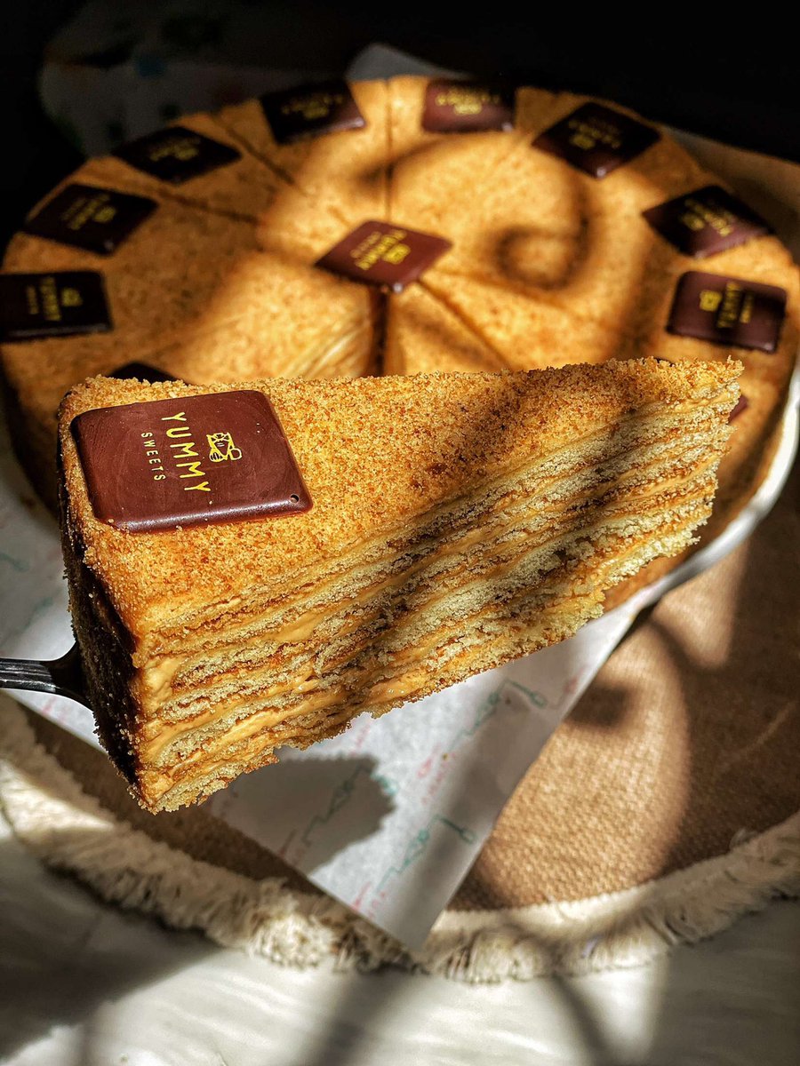 m_1riyadh's tweet photo. بعطيكم المختصر  اذا تبي وحده من الذ كيكات العسل اللي بتذوقها🍰🍯اطلبها واتساب 0551373802 وهذا حساب الانستقرام yummy_sweets11@😍😋♥️خفيفه ولذيذة حجم واحد تكفي الى٢٤شخص كيكة فخمه انيقة وتواجه♥️👍🏻
🛑وفوقها مقدمه لكم٣كيكات السحب بيكون من الرتويت او اللايك وتابع حسابي
تابعوا الثريد⬇️ https://t.co/w5BkZ5I830