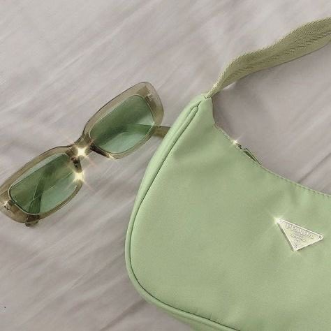 itsalila_'s tweet photo. My new obsession of the month is the color sage green https://t.co/DyDqvRbwXc