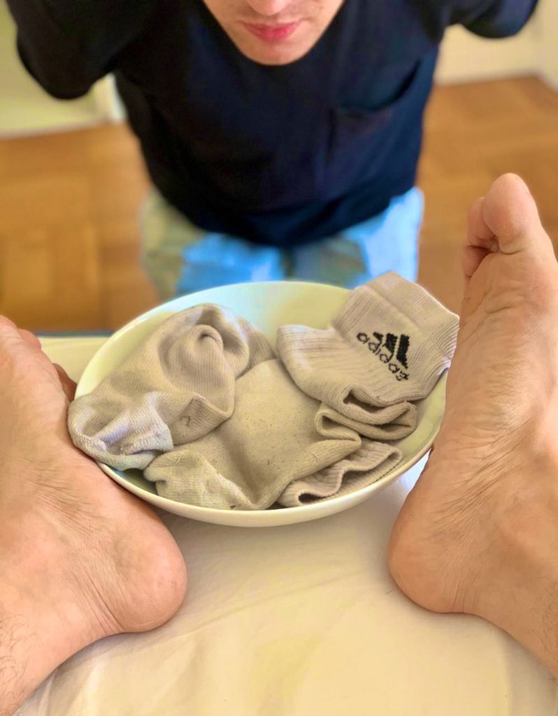 Sir_Alex_Master's tweet photo. Good morning, pigs

Have you worked hard all week for your Daddy and got drained harder staring at my godly #feet? 💰

This loser has and now, broke and humiliated, can enjoy its hero breakfast 🎁

Beg for its place. Beg for my soaked, sweaty, dirty socks. Inhale, DM, #tribute 🧦 https://t.co/K2ybXieLT8