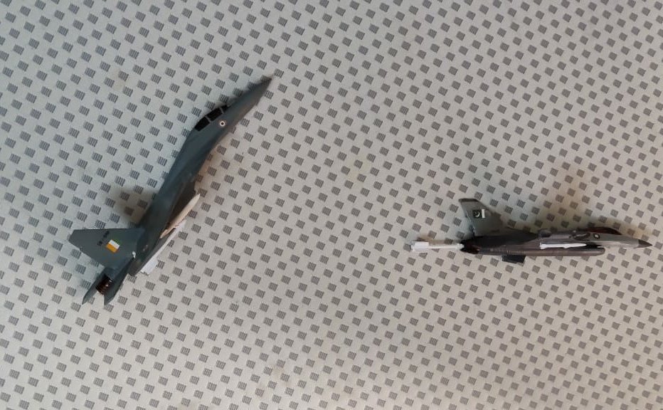 prints_india's tweet image. Oh no oh no ohnononono
Tagging you all without consent 😂
#happyweekend 
@Mave_Intel @alpha_defense @gareebscientist @DesiEscobar65 @mjavinod @hvtiaf 
@Defencematrix1 @Panther7112 
@elitepredatorss @I30mki @ReviewVayu @i_m_satwikk @Kuntal__biswas @IAF_MCC @Anshuman446 @sayareakd