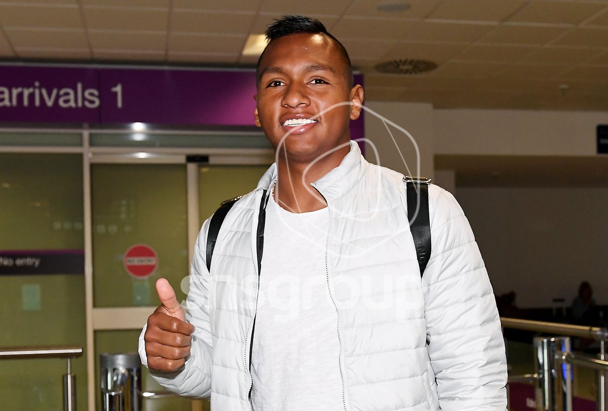 🇨🇴🔙 #OTD in 2017 Alfredo Morelos arrives in Scotland ahead of signing for Rangers