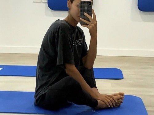 thedivinedior's tweet image. weekends are for sleeping in and self care 💙