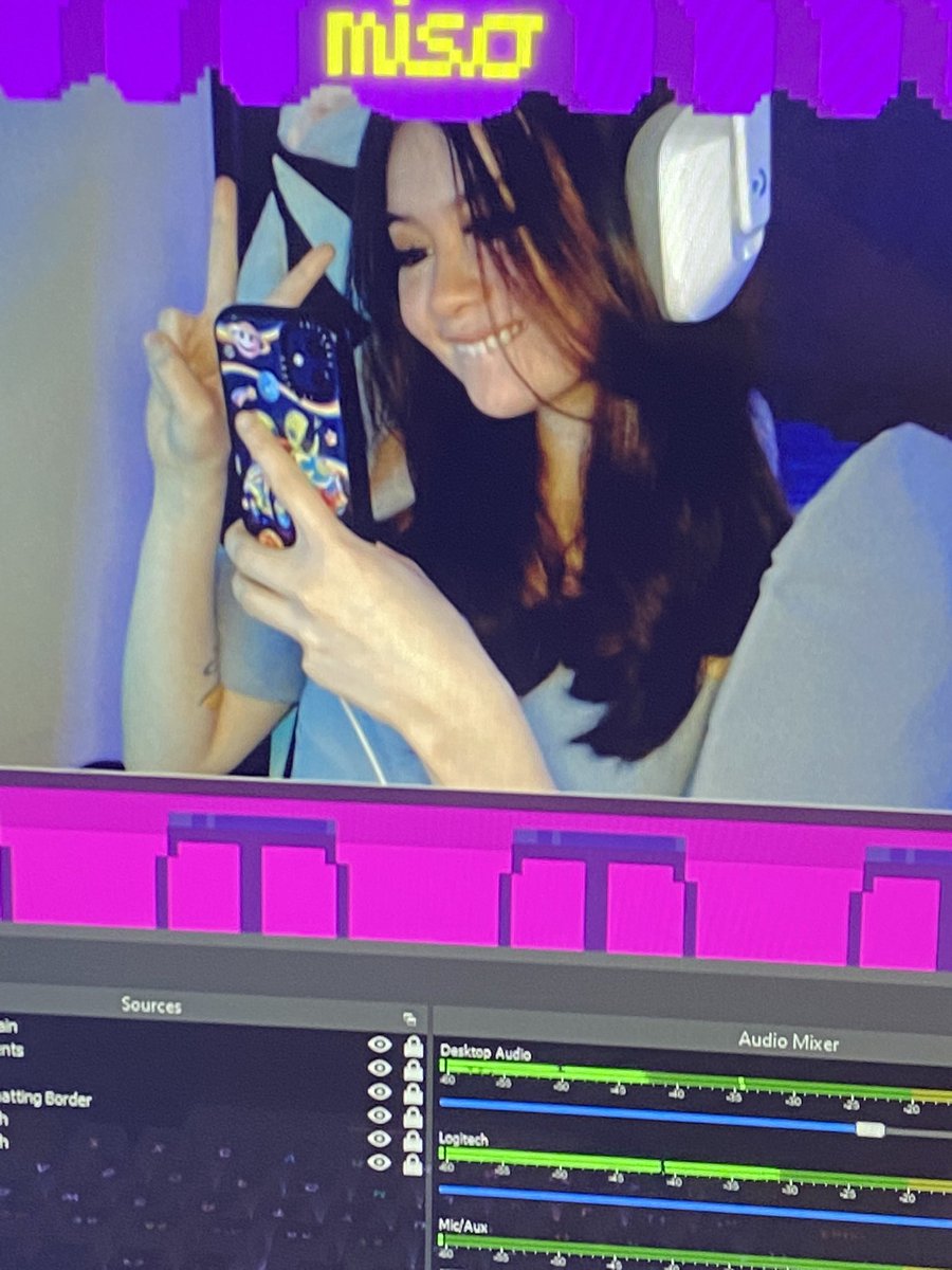 misoleynie's tweet image. im in filipiniana!! come join in a few mins 🤍 #FilipinoCreators twitch.tv/misoleynie