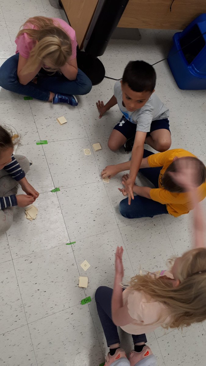 MrsAndersTeach's tweet photo. 2D Shape and Space games in #Math today. 
Grade 1s are playing 2D Shape Snap, and, after individually using 4 triominos to fill a rectangle, Grade 2s are trying to arrange these more complex shapes to fill the 2D square (which was harder than they ancicipated). #donsch #csd71 https://t.co/lMCUiEcpTF