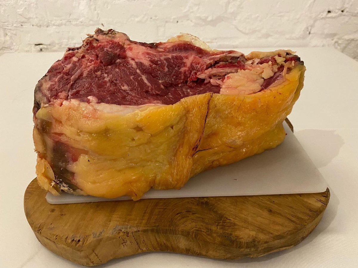 Meat Market Valencia tweet media
