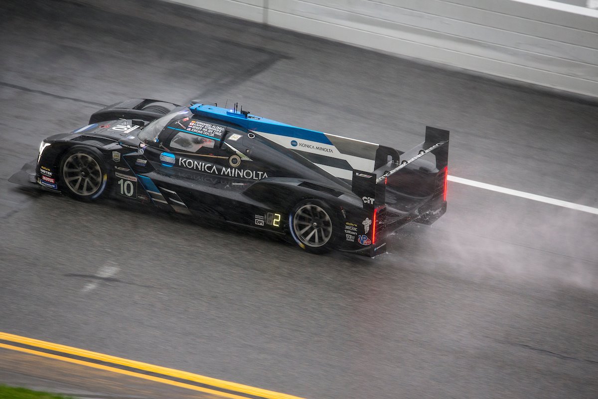 SportsCarRace's tweet photo. IMSA says rain made it ‘senseless to carry on’ in 2019 Rolex 24 at Daytona ---- MORE: (https://t.co/5rusAaaIPK) https://t.co/WFZZUZNTEb
