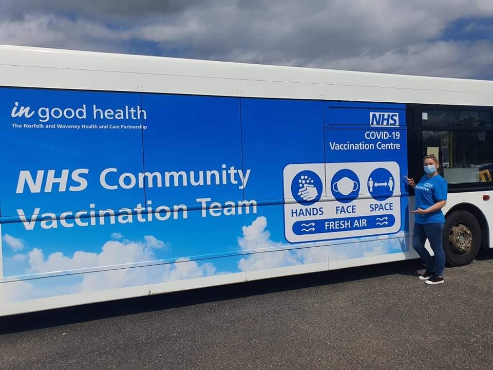 VACCINATION SLOTS AVAILABLE TODAY UNTIL 4PM 18+ 
NO NEED TO BOOK, JUST TURN UP AT ST EDMUNDSBURY ROAD, NORTH LYNN
Today Hannah and Roxy have been supporting the NHS Vaccination Team on St Edmunsbury Road! If you see them today give them a wave! #NHS #covidvacccine