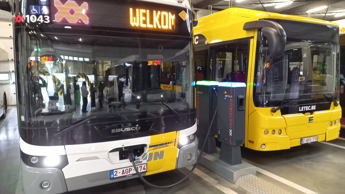 tim_asperges's tweet photo. Tiense busexploitant #Multiobus opent vernieuwde stelplaats voor 10 extra e-bussen voor regio Tienen. Toekomstige stelplaatsen worden #energiehubs die schakel zijn in energiemanagement van ruime omgeving. Gedaan dus met de smeerputten van weleer. @katparty @OVanmullem #SmartCity https://t.co/DjCZskU2DS