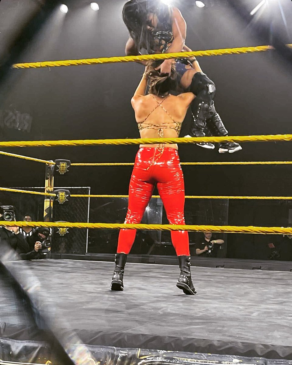 RaquelWWE's tweet photo. One more sleep and I’m shutting @wwe_embermoon up! 😈

#nxttakeoverinyourhouse #inyourhouse #wwe #chingona #poderosa #peligrosa #bigmamicool #chingonabomb #nxt #whatgoesupmustcomedown #lesstalking #moredoing https://t.co/bJ5P2fsSoB