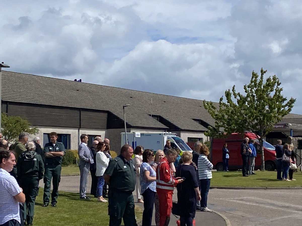 KieronOban's tweet photo. In Campbeltown with colleagues from @abhscp and @argyllandbute for the opening of The Robert Black Memorial Helipad. This is a fantastic project led by the local community that will greatly speed up and ease the transfer of patients to and from hospital https://t.co/L40uhLQ6zE