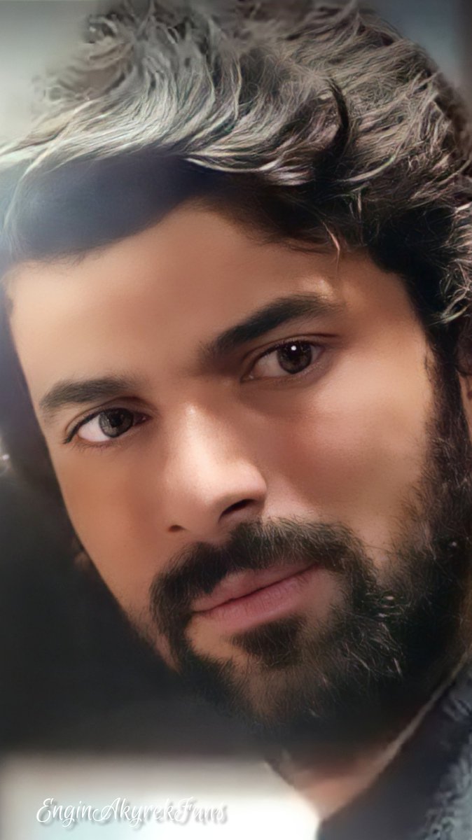 EnginAkyrekFans's tweet photo. Otra imagen hermosa de nuestro Capitán #OmarDemir en #KaraParaAsk
Morenazo precioso
.
.
#ElMer #ElifYOmar #EnginAkyürek #ElifDenizer #TubaBüyüküstün https://t.co/TCVBgYN1Tg