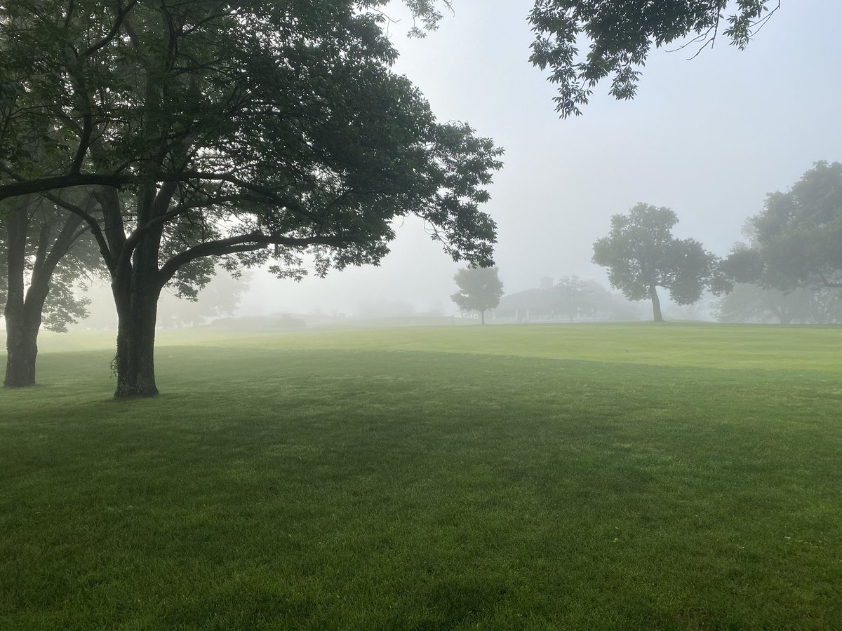 UniversityTurf's tweet image. Foggy start to day 2 of Member Guest.
