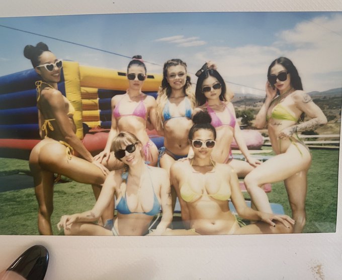 girls just wanna have fun, bitchhhh😜  @Alexistaex @destinycruzxxx @RocketKylie #angelyoungs #miamoore<a class="tags" href="/tag/alexistaex">@alexistaex</a><a href="/tag/miamoore"class="tags"><span>#miamoore</span></a><a href="/tag/angelyoungs"class="tags"><span>#angelyoungs</span></a>