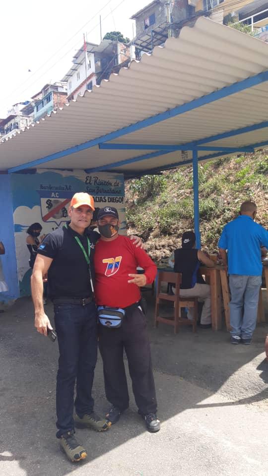 mujica_mbsptv's tweet image. Este #12Jun desde la parroquia combativa del 23 de enero específicamente en los espacios de la Piedrita, @mibancove continúa con la bancarización y entrega de las tarjetas #R4Transporte para el pago de pasaje digital.
¡🇻🇪 Avanzamos hacia la Economía Digital!

#HeroesDeVerdad