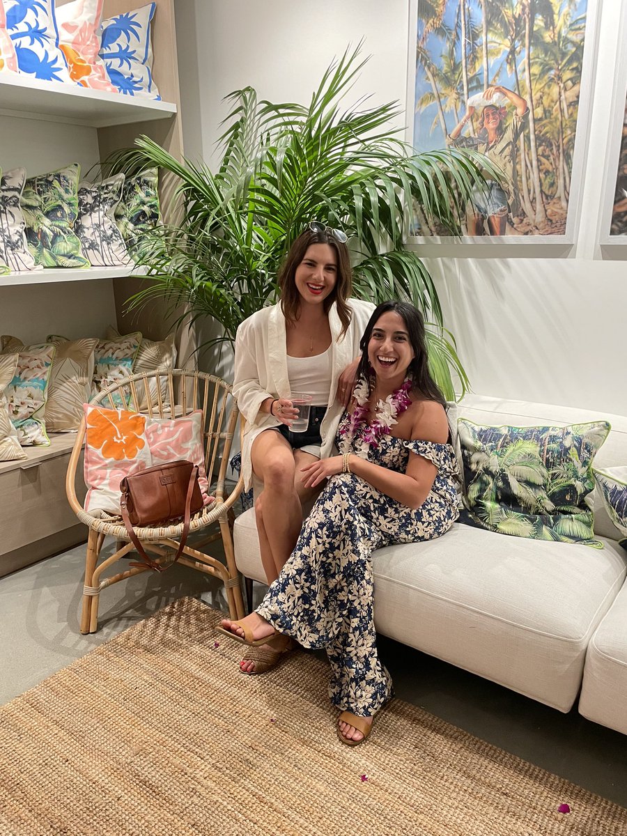 _bnatz's tweet image. Super proud of my sister &amp;amp; this company she’s a part of. #alohacollection 🌺