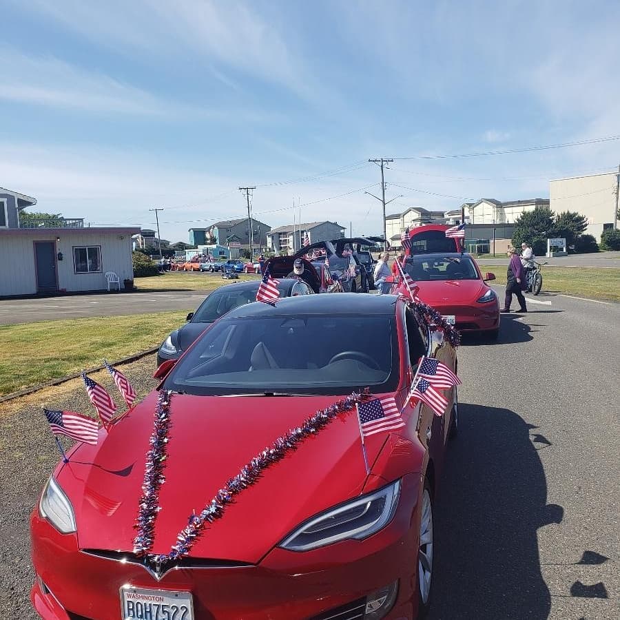 TeslaOwnersWA's tweet photo. So excited for the Ocean Shores Flag Day Parade! Let's get this started
For more upcoming events, check out our website here: https://t.co/UF2aRp49Xu
#teslaownerswa #teslaevents #tesla #teslaownersclubwa #teslaparade https://t.co/6eCx9KkXbr