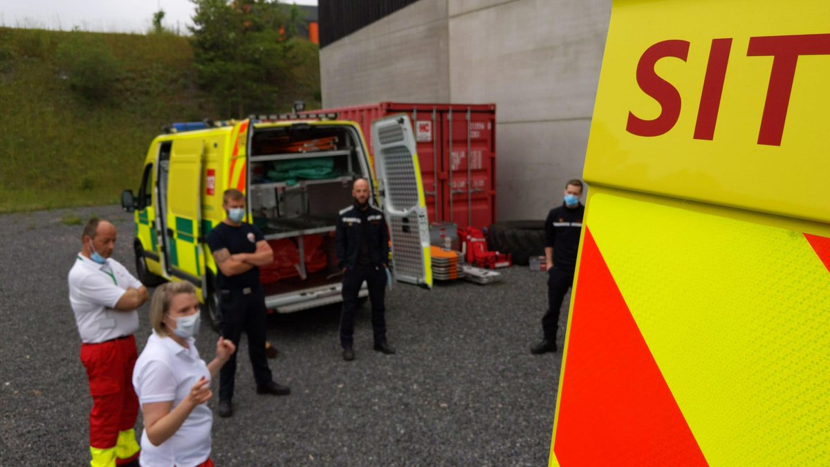 RT <a href="/RKHulpdienstlim/">RKHulpdienst Limburg</a>: Tijdens de praktijkles #DGH in het <a href="/PLOTLimburg/">PLOT</a> konden de cursisten kennis maken met de werking van de #VMP die onze Snel Inzetbare Middelen ter plaatse brengen. Bedankt <a href="/Lize_Bergmans/">Lize Bergmans</a> en <a href="/SquibCake/">Olivier Hoogmartens</a> voor de foto's 🙂