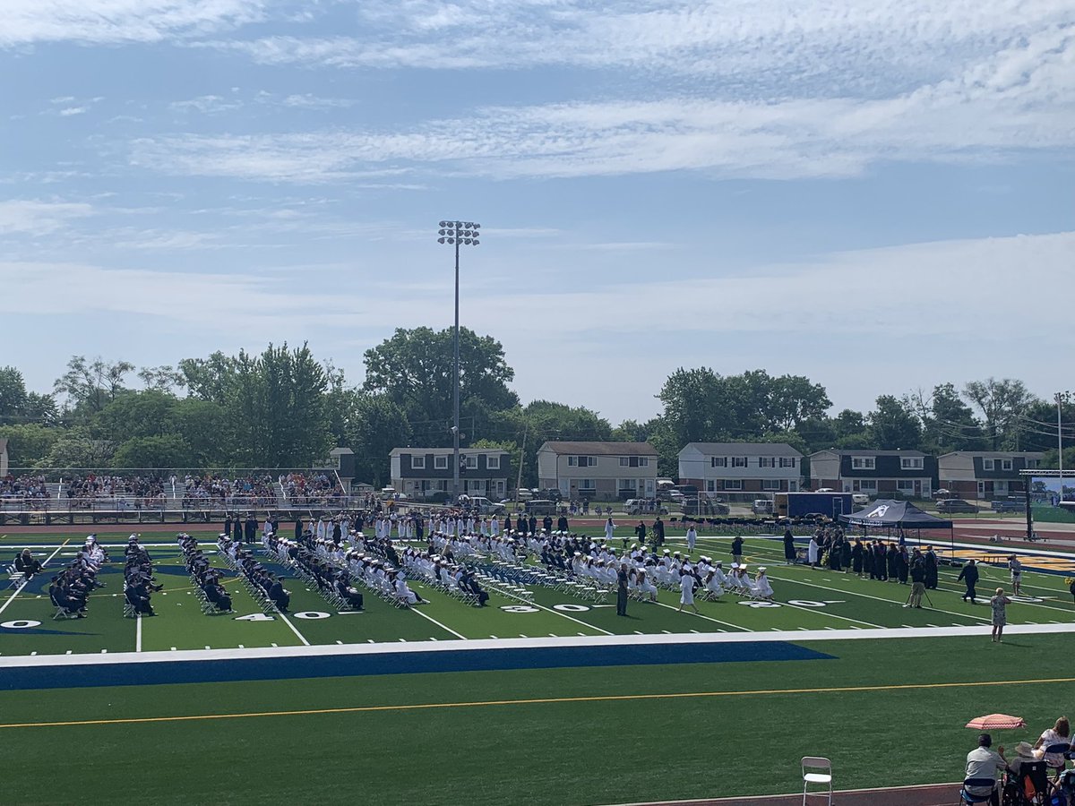 FraserGuard's tweet photo. Congratulations to our 2021 Seniors!!! We are so proud of all you have accomplished and your persevering attitudes during this crazy year. We will miss you but can’t wait to see where life takes you! 💙💛 https://t.co/cxFadefUPe