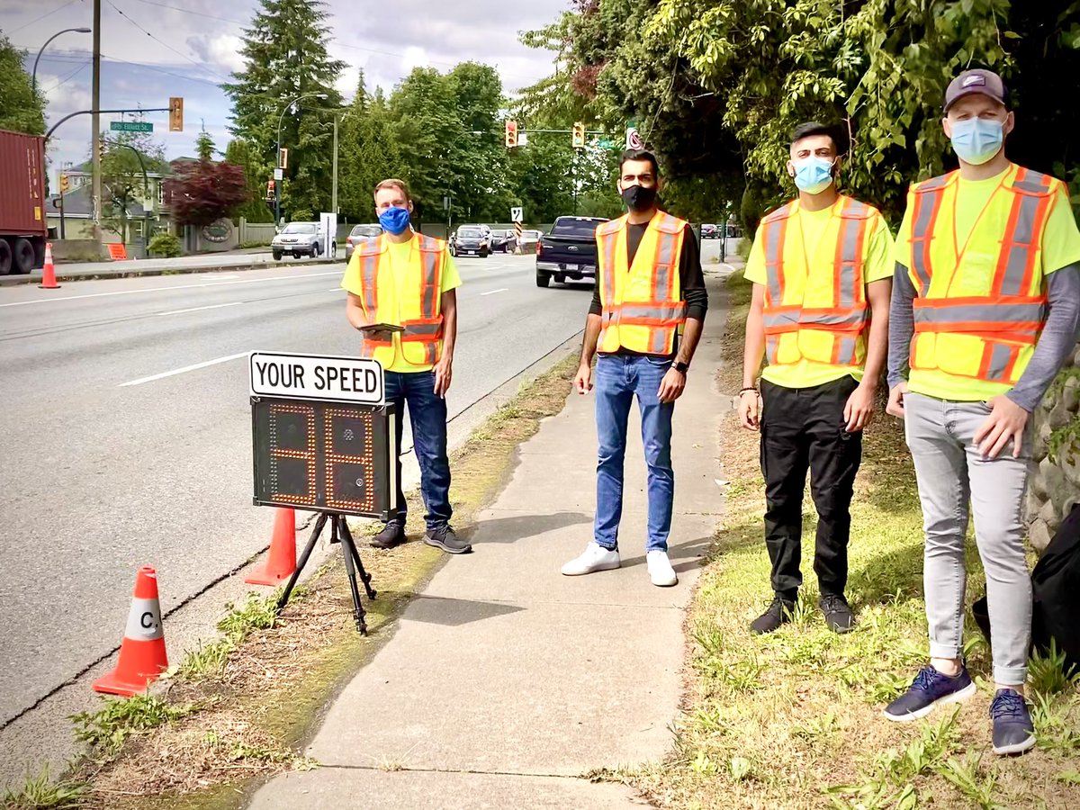 RoadSafetyHarv's tweet photo. Happening now: Dedicated #VPD volunteers @svcpc set-up along SE Marine drive. Lots of construction on roads today @CityofVancouver please slow down and drive safe. #NoNeedForSpeed https://t.co/J5oAiUPzIR
