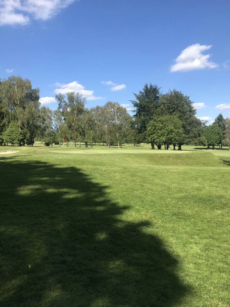 alexbas18's tweet photo. Last time to play at Basingstoke golf course today - looking forward to the new venue! #lovelydaytoplay https://t.co/xANwxi90DD