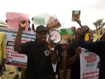PulseNigeria247's tweet photo. PHOTOS: Highlights of today's #June12thProtest in various locations in Nigeria and across the world.

A THREAD

KANO https://t.co/T0pkzONhpD
