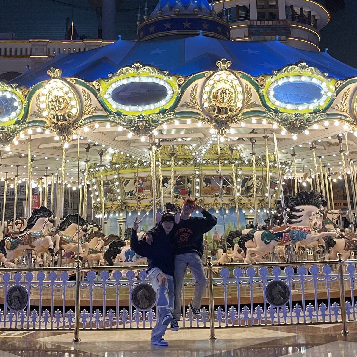 let’s pretend i didnt post the first pic a few days ago :P
#treasure #theboyz 
<a href="/treasuremembers/">TREASURE</a> <a href="/WE_THE_BOYZ/">THE BOYZ (더보이즈)</a>