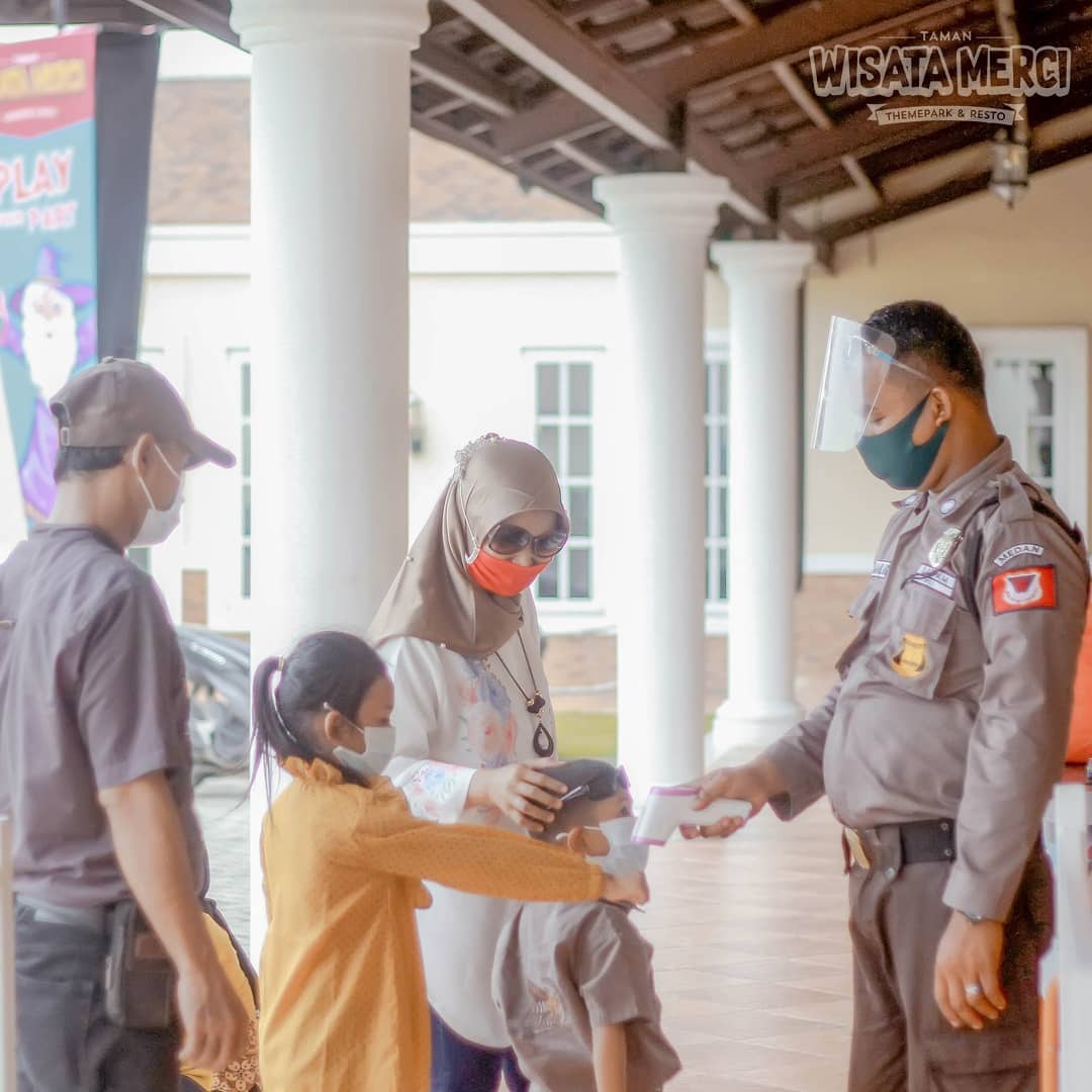 @wisatamerci BUKA SETIAP HARI HINGGA 13 JUNI 2021, lho! Mulai jam 10.00-18.00 WIB. Nah, harga tiket 75k, khusus buat follower hanya 65k saja.

Jln. Karya jaya, Medan Johor - Komp. Medan Resort City
Info tiket : 0852 7722 0007
Info paket : 0852 07 300 700
Fb &amp; Ig : @wisatamerci