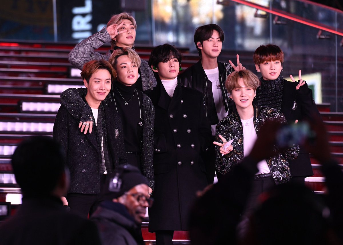 v_tzu1's tweet photo. I regret why I stanned them so late 🥲🥲... Even though I was not there from the very first I promise to stay till the very last ... Thank you BTS 💜💜💜💜💜💜💜
#8YearsToInfinityWithBTS @BTS_twt https://t.co/wcFMVQrX4C