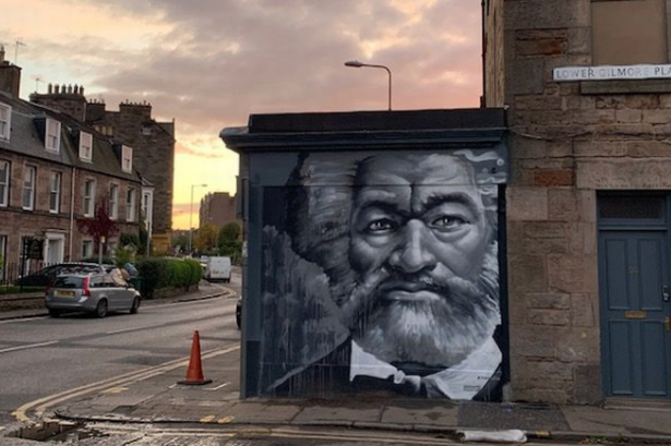 Boris Johnson welcomes President Biden to UK with image of Edinburgh mural buff.ly/3pOcRXO