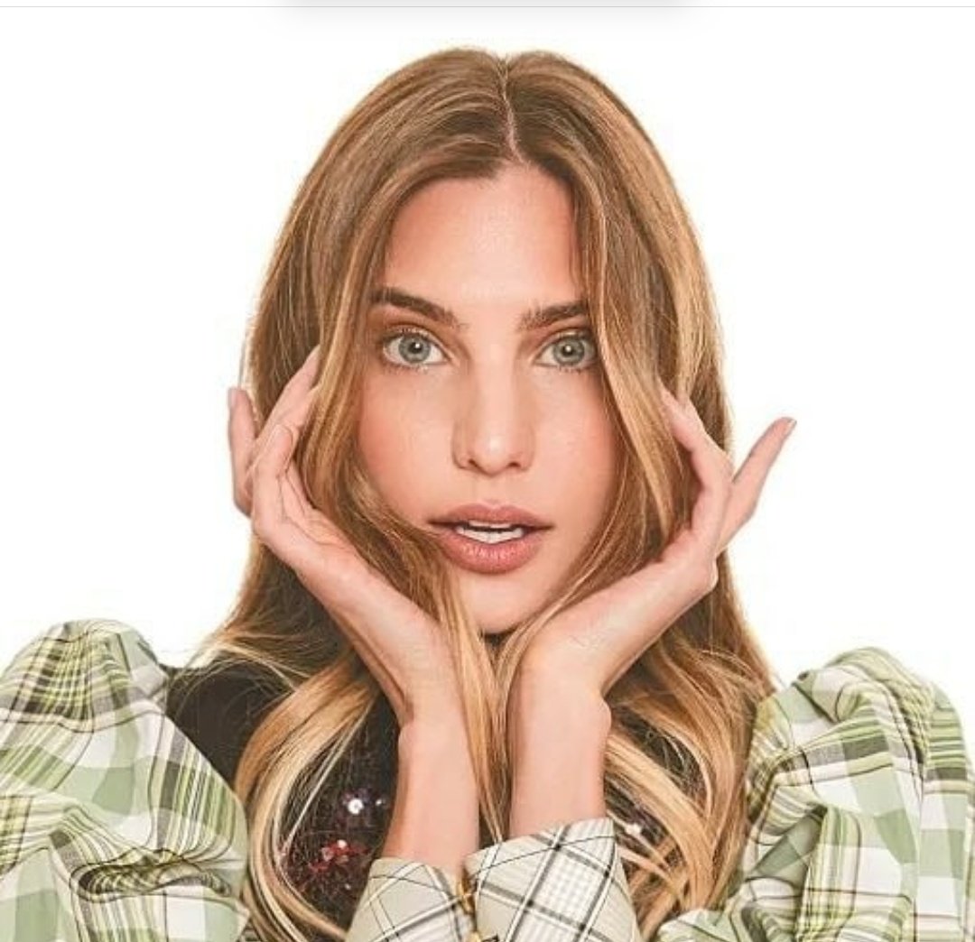 give a retweet to the beautiful Maca
😍👇
#PremiosMTVMIAW  
#MTVLACRUSHMACA