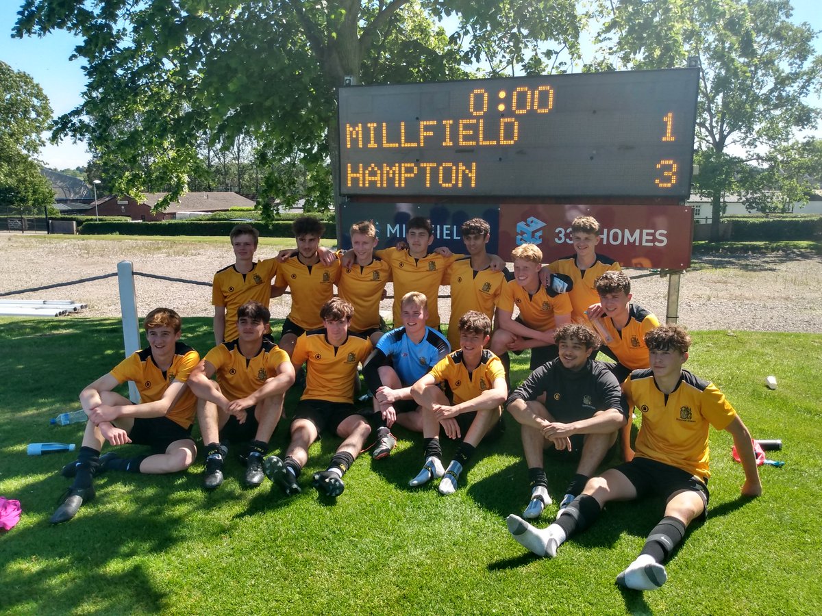 GilesAMurphy's tweet photo. A great way to end the competitive season @FootballHampton https://t.co/1U5xFsh38K