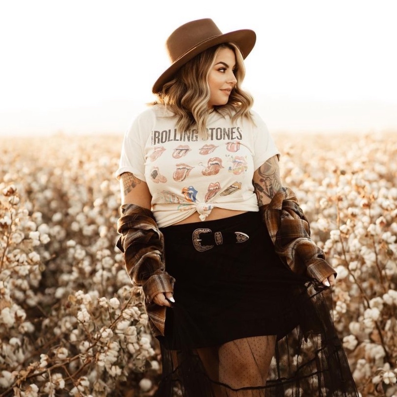 ouragami_'s tweet photo. The benefits of cotton are endless:

✔️ Breathable
✔️ Soft
✔️ Comfortable
✔️ Calming
✔️ Hydrating
✔️ Restorative

The only thing it *can't* do is make your coffee for you. https://t.co/4n65HVlq0E
