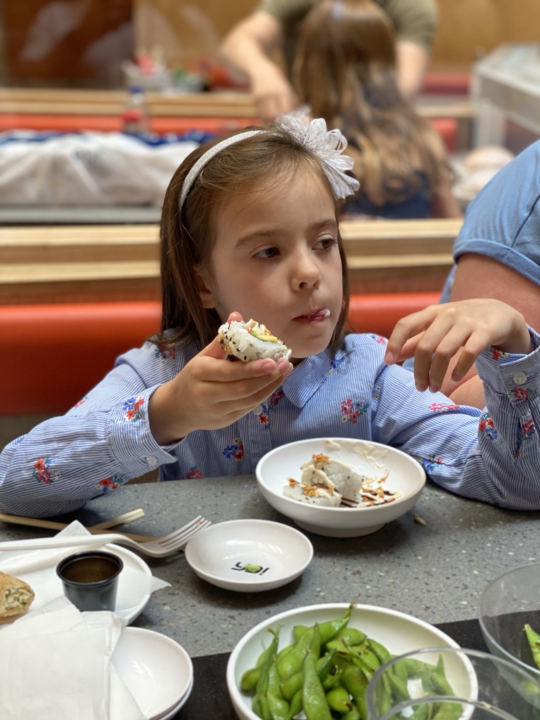 AnSMCSLife's tweet photo. I enjoyed eating at Yo! Sushi today for the first time! Tasty! #MakiPickle https://t.co/6dMXBNvHeP