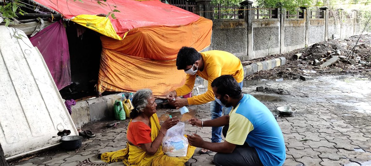 JasonWTPF's tweet photo. Team We The People Foundation Nagpur @wtpfindia doing their bit. So proud of my Nagpur team. God bless you guys! 🙌🏽🙏🏽 https://t.co/3NGfkYCDwe