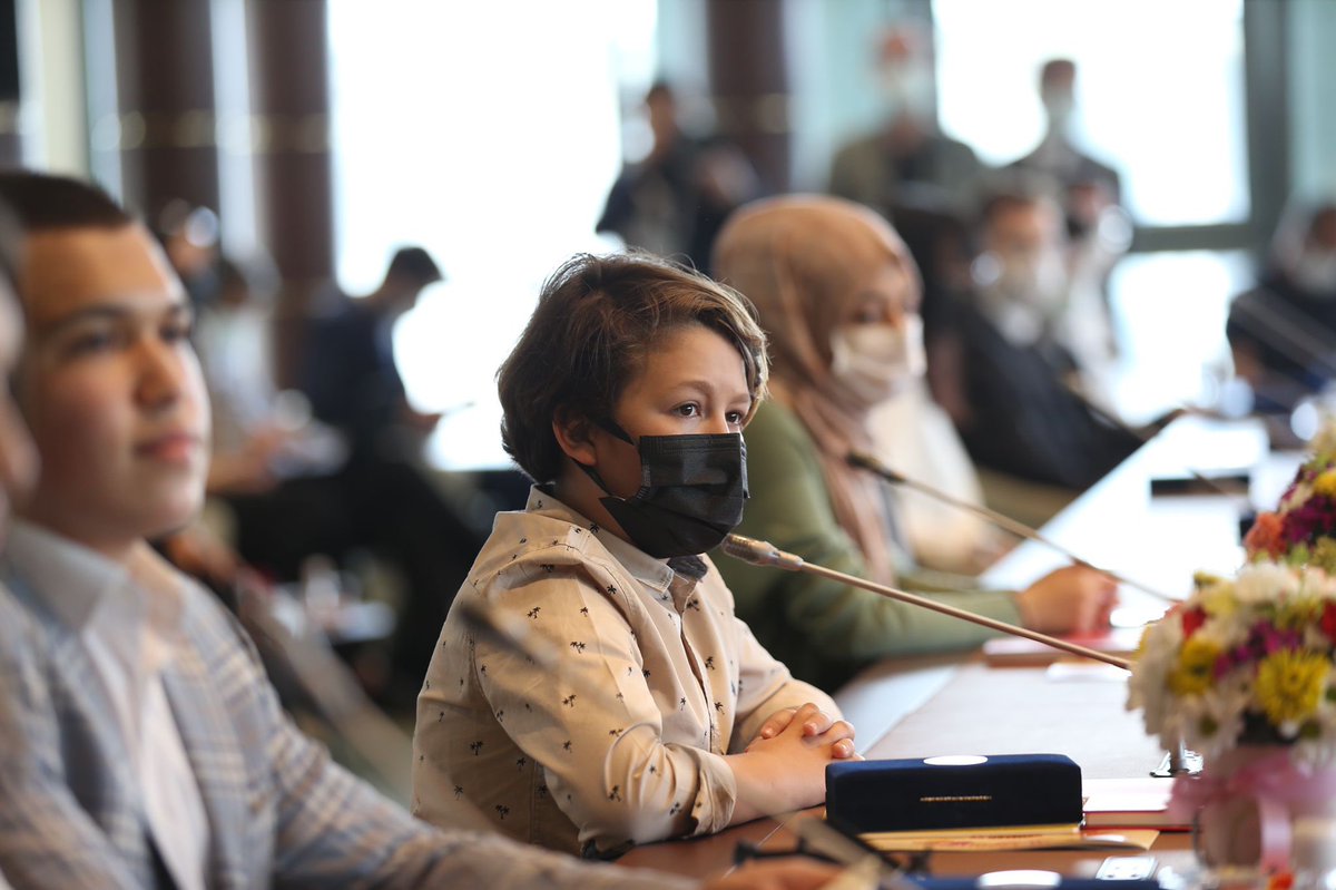 📍 Dünya Çocuk İşçiliği ile Mücadele Günü Programı

Çocukların bedenen ve ruhen sağlıklı bir şekilde yetişmelerinin, eğitimlerinin sağlanmasının ve korunmalarının hem bu sorumluluğun bir gereği hem de aslında her çocuğun hakkı olarak görüyoruz. <a href="/TBMMresmi/">TBMM</a>