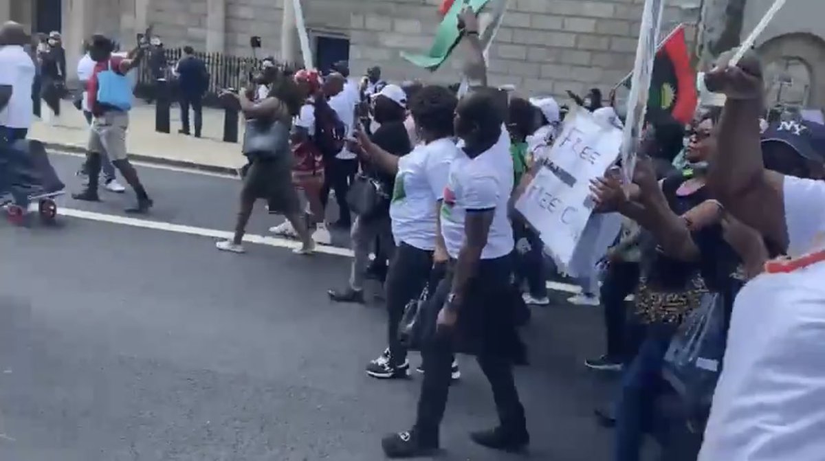 Tutsy22's tweet photo. With love from London. 

#June12thProtest 
#EnoughIsEnough 
#DemocracyDay without freedom 
#Nigeria 
#KeepitOn https://t.co/ClKwC2Y8mL