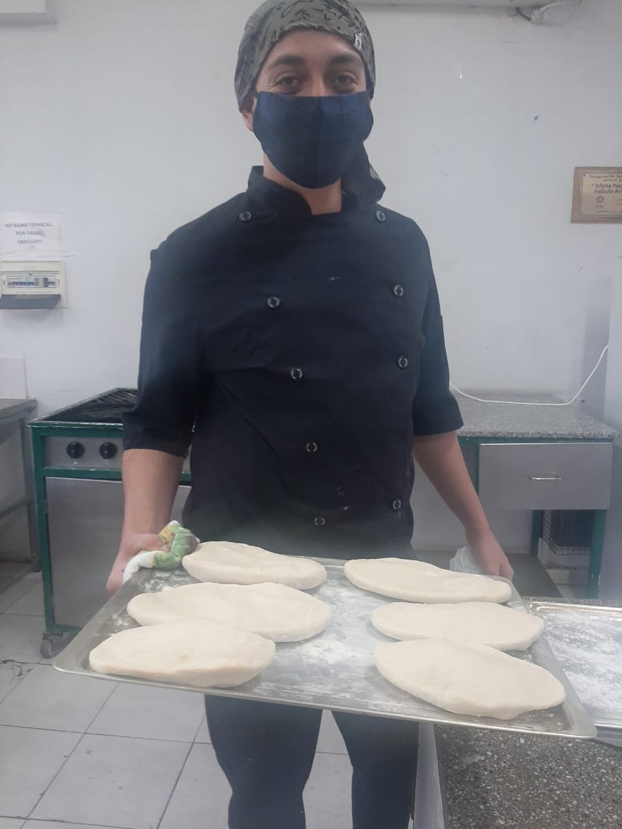 IES9021's tweet photo. Compartimos imágenes de la clase de Panadería y las delicias que estuvieron realizando nuestros alumnos de la Tecnicatura Superior en Gastronomía esta semana.

#IES021 #Junín https://t.co/rKaxA59szN