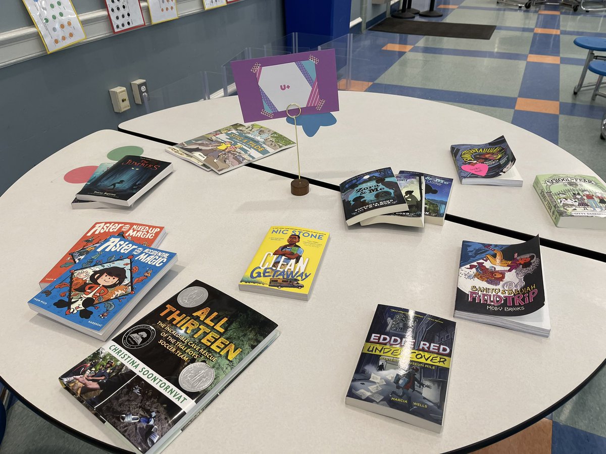 JCareyReads's tweet image. So grateful to work in a place that values literacy and believes in getting great books into kids’ hands. At SES we grow lifelong readers. #seshasjoy @SaugatuckSeals Thank you @BNptierneyCT for making our book dreams come true! ❤️