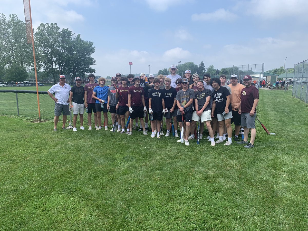 Thank you <a href="/StrasburgSports/">Strasburg Tigers</a> and <a href="/SFTigerbaseball/">Strasburg Baseball</a> for letting us use the cages and hit before the game.

#seeyouinAkron