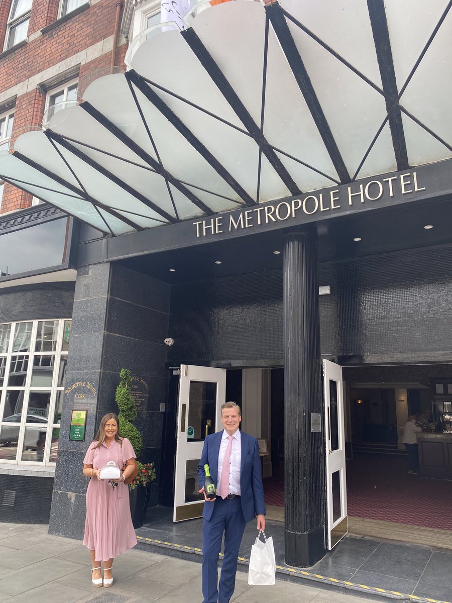 We had a very special delivery today from @MetropoleCork, as @RogerR1009 and I delivered afternoon tea to a wonderful guest who turned 100 today. Such an incredible milestone birthday and we were thrilled to be able to wish the beautiful lady well @TrigonHotels #GuestCare