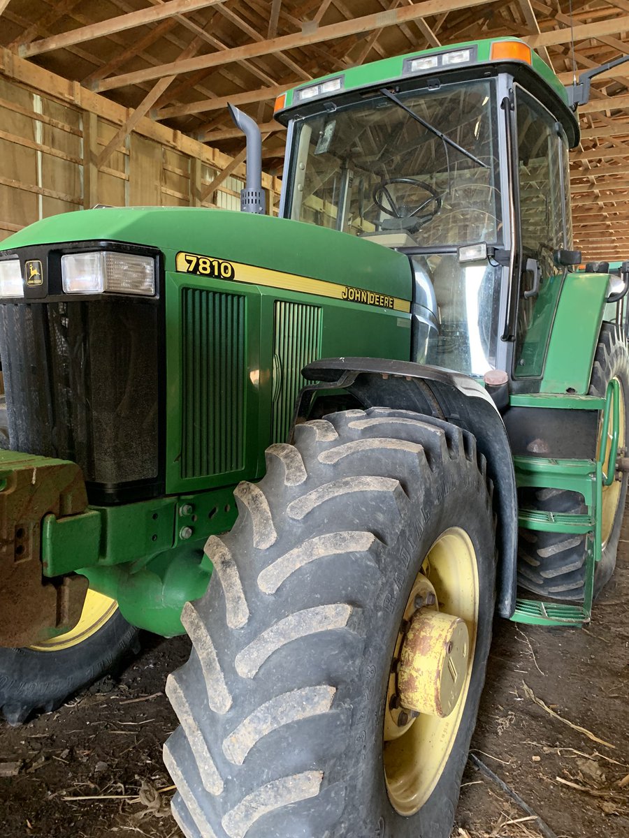 If you ever get to watch your JDtractor get build take the awesome opportunity <a href="/apasztor82/">Andy Pasztor 🧼🧽</a> put it on your bucket list <a href="/JohnDeere/">John Deere USA</a> 7810