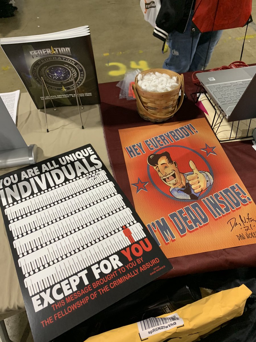 FarpointCon's tweet photo. #sharonfromfarpoint gets a chance to visit with our pal @21Sandshark #DanNokes at #GalacticCon And of course grabbed some cool posters from him. #conlife #finally #getvaccienatedcovid19 https://t.co/v9OEa2HS5M