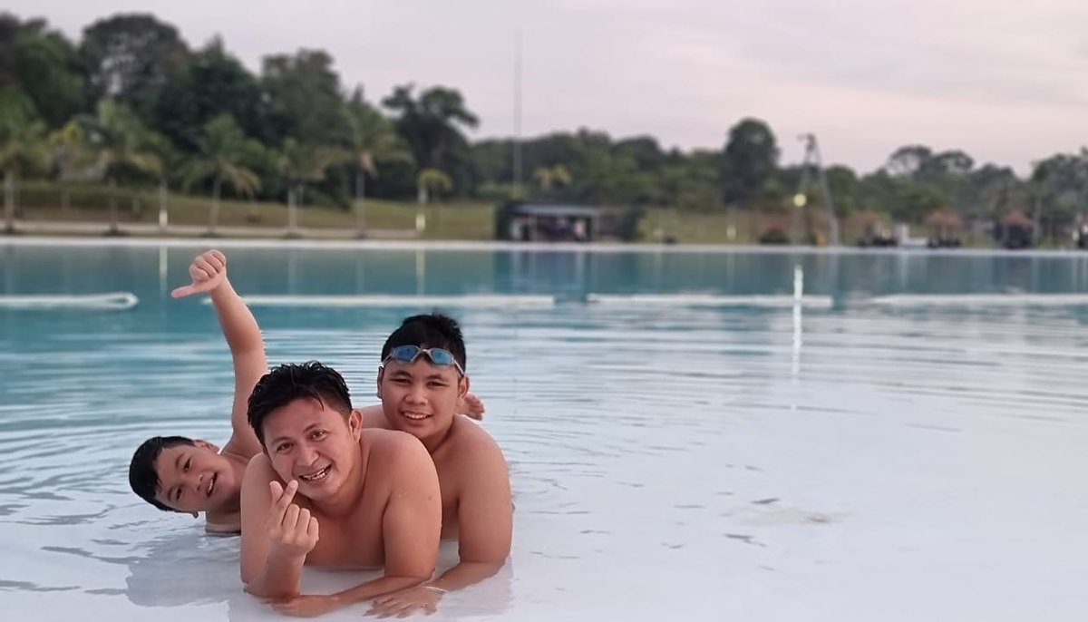 audypangemanan's tweet photo. Selamat malam #sahabatbitung .
Selamat tidur yah. Semoga mimpi indah. Tetap semangat, Tuhan pasti menguatkan dan melindungi kita semua. Amin πππ
.
* kapan ke pantai lagi komandan @steven_99ed , naek jetski ke lembeh ?
.
#sahabatbitung #sobatbitung
#colorfulbitung #KotaBitung https://t.co/mjeBQPpGRL