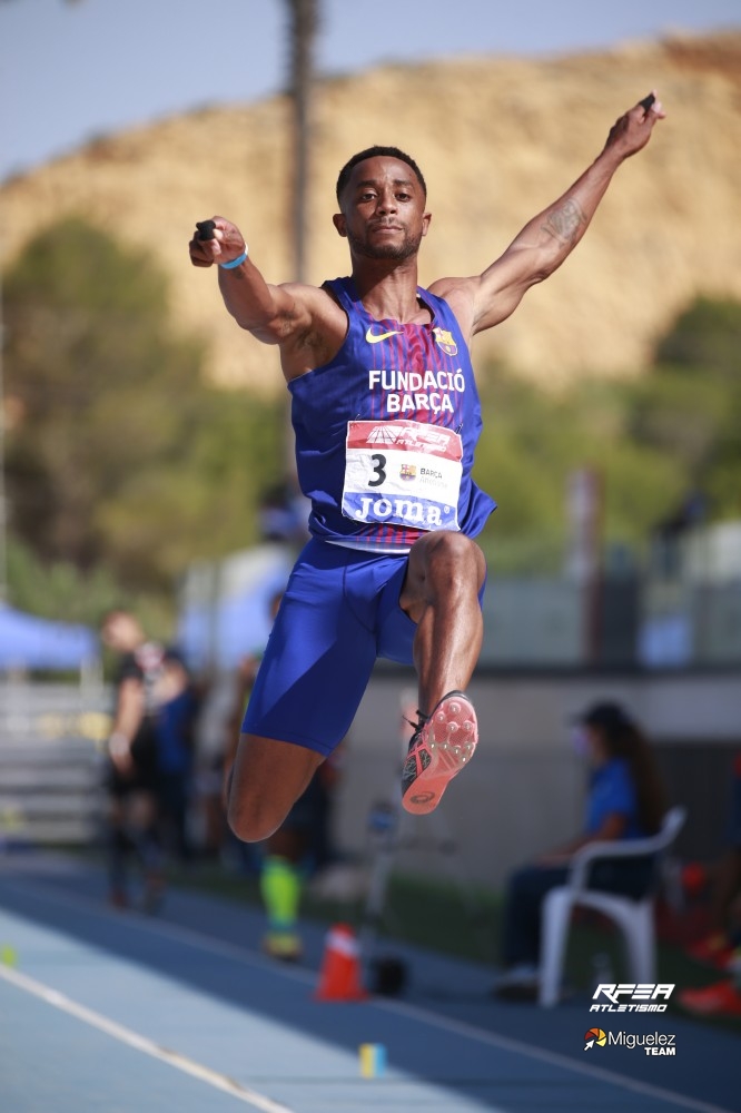 DIVISIÓN DE HONOR - TÍTULO🚹

Longitud
1º <a href="/jeanoku/">Jean Marie Okutu</a> <a href="/FCBarcelona_es/">FC Barcelona</a> 8.01 (+3,1)

🔗 bit.ly/3wkefna
📺 bit.ly/3gqHEWj

#LigaJoma #CEclubes2021