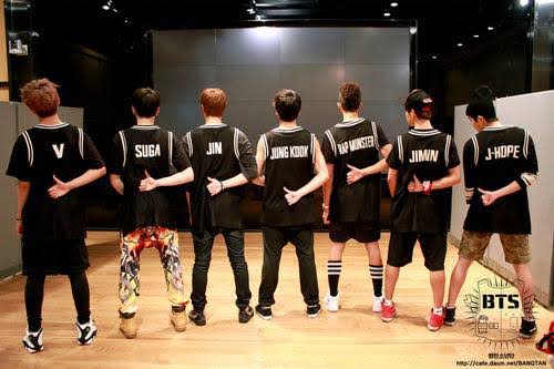 01Btsxarmy's tweet photo. Dearest @BTS_twt, 

Happy 8th anniversary. You're an inspiration to so many youths &amp; thank u for healing us with your songs. Thank you for coming to our life when we needed you the most.

Borahae 💜💜

#8YearsToInfinityWithBTS https://t.co/Zt0FhWo7mT