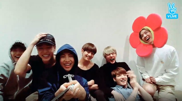 01Btsxarmy's tweet photo. Dearest @BTS_twt, 

Happy 8th anniversary. You're an inspiration to so many youths &amp; thank u for healing us with your songs. Thank you for coming to our life when we needed you the most.

Borahae 💜💜

#8YearsToInfinityWithBTS https://t.co/Zt0FhWo7mT