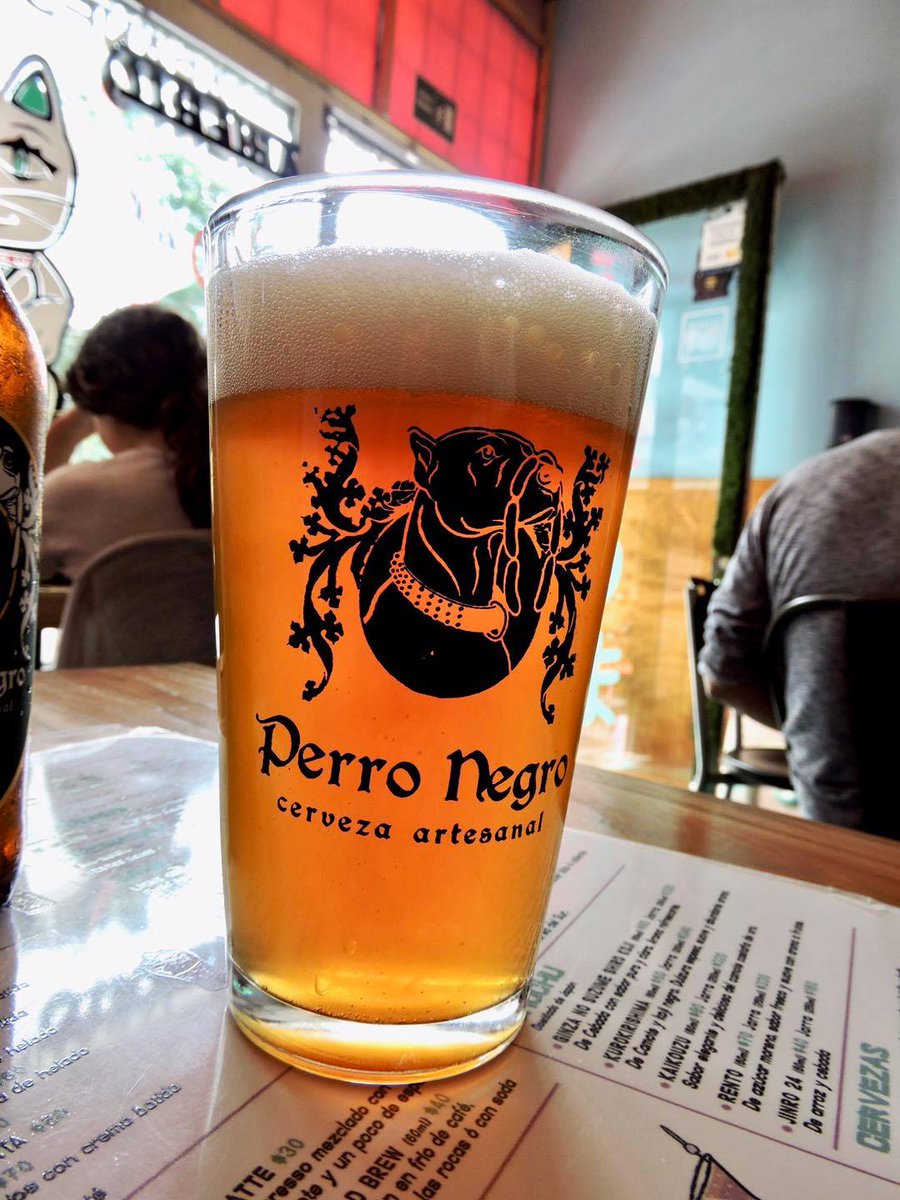 PerroNegroBeer's tweet photo. El perro espumoso. 

#IPA #PerroNegro #ArteYMajestad https://t.co/JjlUCsYxNZ